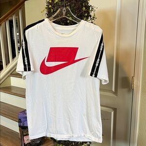 Nike NSW Men's White Tee with Red Logo and Black Accents